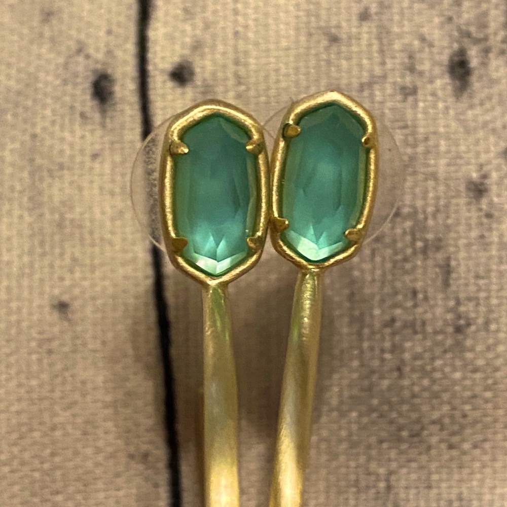 Kendra Scott pepper earrings